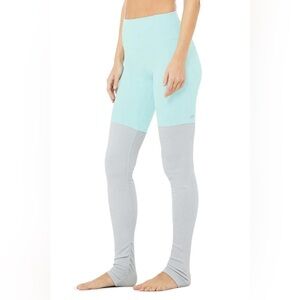 ALO Yoga Light Blue and Gray High Waist Goddess Sport Legging’s Size Small